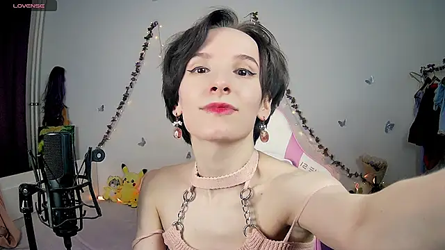 Snapshot of Violet_Veliya chatting on 12-04-24, 04:05 Violet Veliya online show from 12-04-24, 04:05