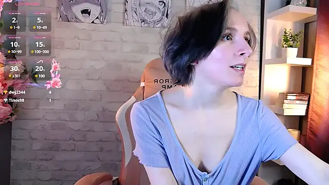 Snapshot of Violet_Veliya chatting on 03-01-25, 05:05 Violet Veliya online show from 03-01-25, 05:05