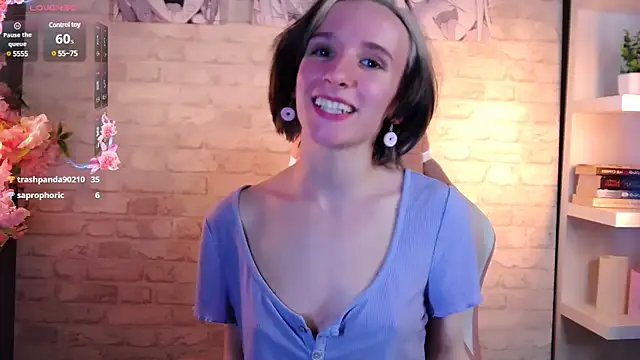 Snapshot of Violet_Veliya chatting on 03-15-25, 04:43 Violet Veliya online show from 03-15-25, 04:43