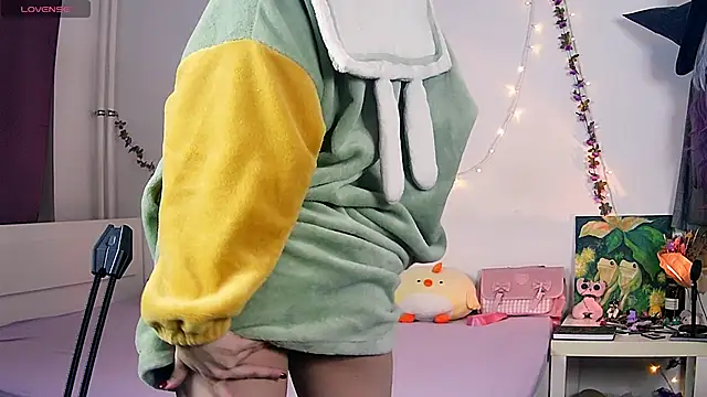 Snapshot of Violet_Veliya chatting on 09-30-25, 05:40 Violet Veliya online show from 09-30-25, 05:40