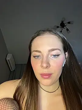 Snapshot of -SweetDi- chatting on 01-09-26, 07:04 -SweetDi- online show from 01-09-26, 07:04