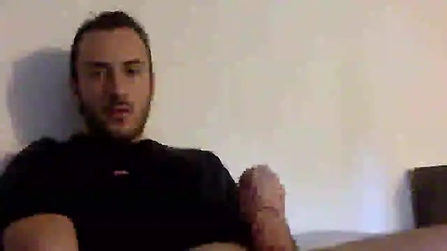 Snapshot of mainnrd chatting on 12-13-24, 12:28 mainnrd online show from 12-13-24, 12:28