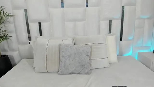 imkrystall online show from 01-09-26, 07:59