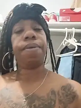 Snapshot of TipdrilBossQueen chatting on 06-02-26, 11:45 TipdrilBossQueen online show from 06-02-26, 11:45