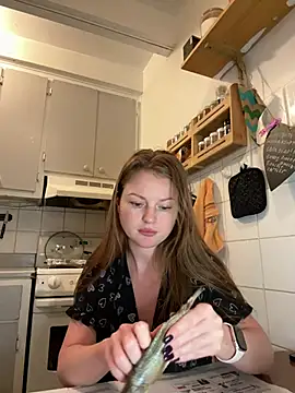 cuteFoxi online show from 02-16-25, 11:05