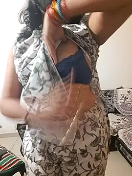 Snapshot of khushikhushi chatting on 12-26-24, 01:32 khushikhushi online show from 12-26-24, 01:32