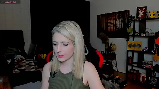 Snapshot of Lisaonthemoon chatting on 11-01-25, 11:40 Lisaonthemoon online show from 11-01-25, 11:40