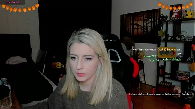Snapshot of Lisaonthemoon chatting on 11-22-25, 07:24 Lisaonthemoon online show from 11-22-25, 07:24