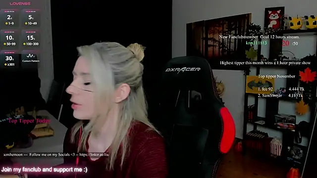 Snapshot of Lisaonthemoon chatting on 11-26-25, 07:04 Lisaonthemoon online show from 11-26-25, 07:04