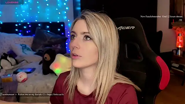 Lisaonthemoon online show from 04-22-26, 05:14