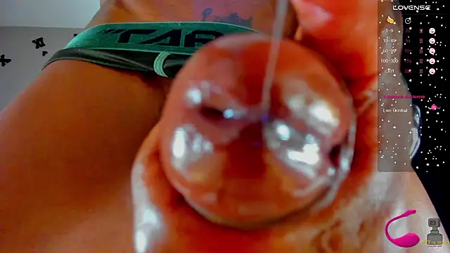 Snapshot of esteveen_ortegas_ chatting on 01-25-25, 10:29 esteveen ortegas online show from 01-25-25, 10:29