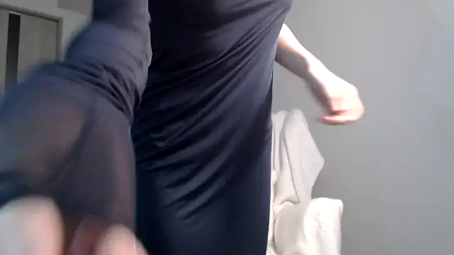 Lily 0000 online show from 12-22-24, 08:25