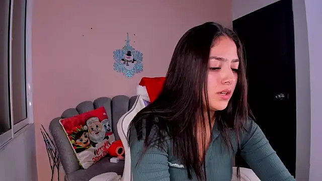 Snapshot of lili_turner chatting on 12-28-24, 12:15 lili turner online show from 12-28-24, 12:15