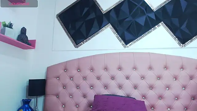 Snapshot of andrea_safeira_doll chatting on 03-14-25, 08:28 andrea safeira doll online show from 03-14-25, 08:28