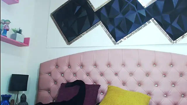 Snapshot of andrea_safeira_doll chatting on 11-07-25, 11:27 andrea safeira doll online show from 11-07-25, 11:27