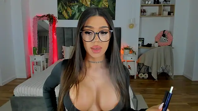 Fancy Jenn online show from 11-17-25, 08:25