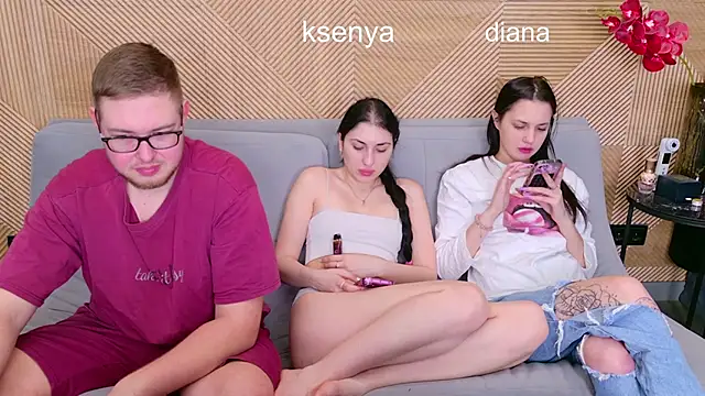 Ksenny online show from 04-14-26, 05:24