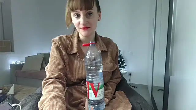 victoirenextdoor online show from 12-04-24, 05:00