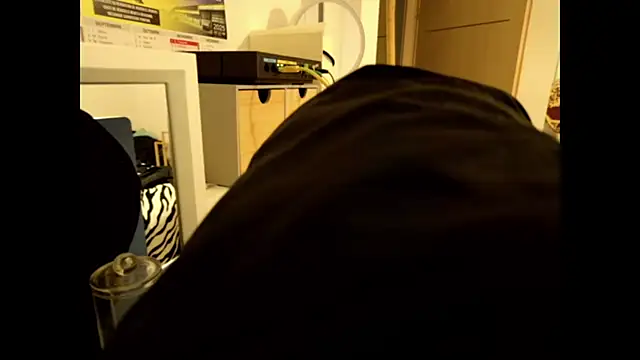 victoirenextdoor online show from 02-18-26, 09:11