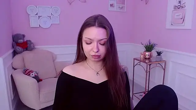 LucySkilar online show from 01-27-25, 07:35