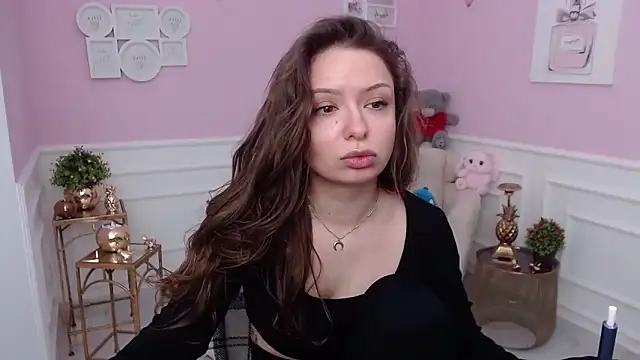 LucySkilar online show from 02-02-26, 05:50