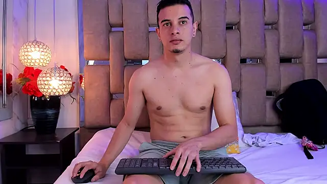 Maximo   online show from 09-10-25, 08:42