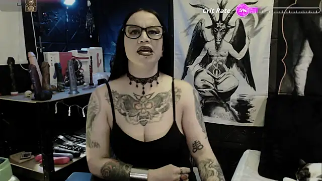 Evil Queen 666 online show from 12-16-25, 05:12