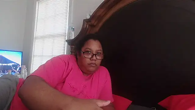 Snapshot of ebonyred chatting on 01-17-25, 08:55 ebonyred online show from 01-17-25, 08:55