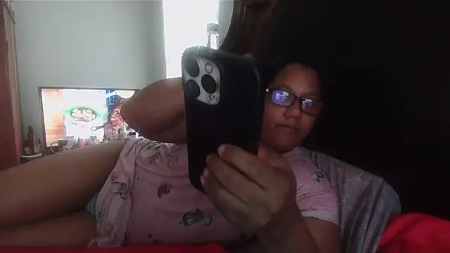 ebonyred online show from 04-11-26, 01:04