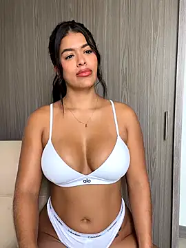 Snapshot of MelissaWaltton chatting on 11-28-25, 03:25 MelissaWaltton online show from 11-28-25, 03:25