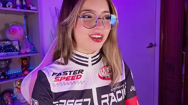 EmilyMiller  online show from 04-16-26, 03:13