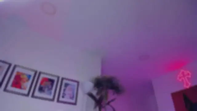 Taylor  foxxx online show from 10-03-25, 06:10