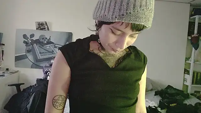 Snapshot of _Apola_77 chatting on 02-02-26, 10:41 Apola 77 online show from 02-02-26, 10:41