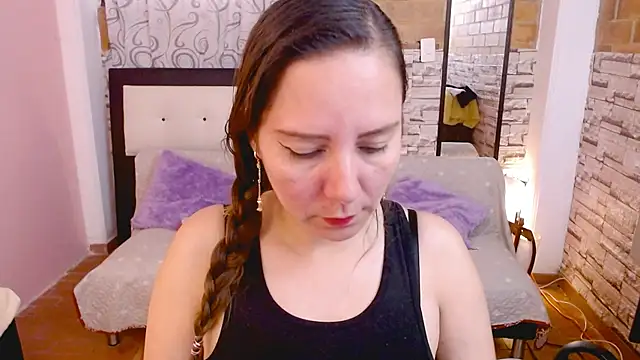 camila delarosa online show from 03-06-26, 05:42