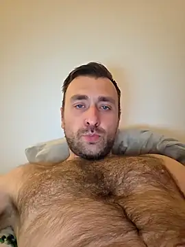 Snapshot of TIGERRR86 chatting on 04-26-26, 08:39 TIGERRR86 online show from 04-26-26, 08:39