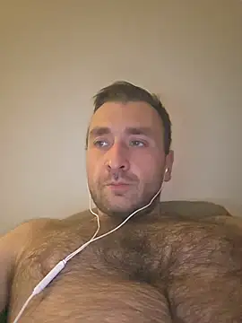 Snapshot of TIGERRR86 chatting on 05-17-26, 10:17 TIGERRR86 online show from 05-17-26, 10:17