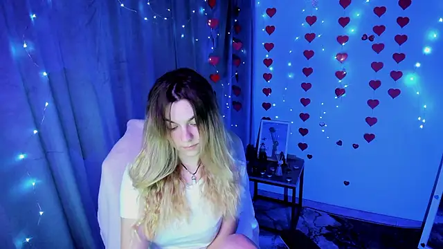 Sweet me  online show from 03-21-26, 06:51