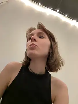 Snapshot of Crayzy_Luv chatting on 12-24-24, 08:49 Crayzy Luv online show from 12-24-24, 08:49