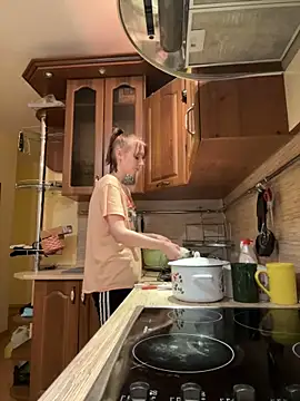 Snapshot of Crayzy_Luv chatting on 02-10-25, 01:22 Crayzy Luv online show from 02-10-25, 01:22