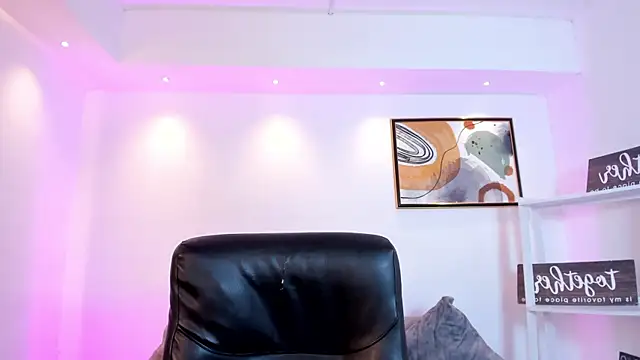 Snapshot of martina_mancini chatting on 07-10-26, 12:30 martina mancini online show from 07-10-26, 12:30