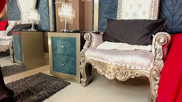 Snapshot of Janna_Rousse_ chatting on 10-27-25, 12:09 Janna Rousse online show from 10-27-25, 12:09