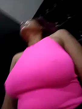 Snapshot of Dominik_girl chatting on 02-17-25, 03:04 Dominik girl online show from 02-17-25, 03:04