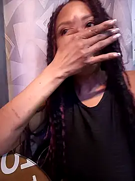 Snapshot of Dominik_girl chatting on 02-28-25, 02:20 Dominik girl online show from 02-28-25, 02:20