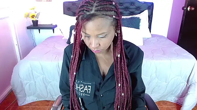 Snapshot of Dominik_girl chatting on 03-23-25, 06:16 Dominik girl online show from 03-23-25, 06:16