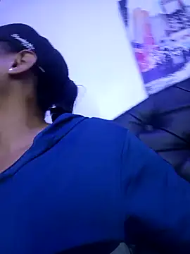 Snapshot of Dominik_girl chatting on 09-16-25, 07:04 Dominik girl online show from 09-16-25, 07:04