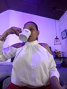 Snapshot of Dominik_girl chatting on 09-18-25, 07:49 Dominik girl online show from 09-18-25, 07:49