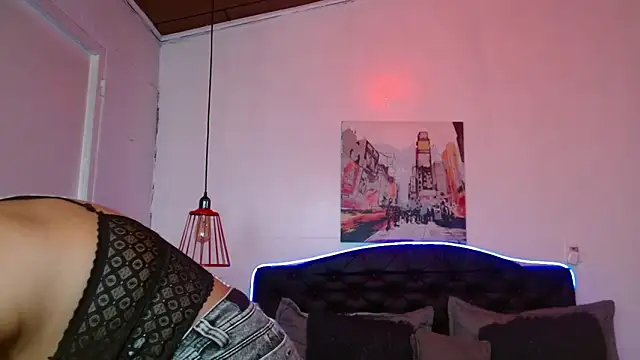 Snapshot of Dominik_girl chatting on 11-17-25, 08:47 Dominik girl online show from 11-17-25, 08:47