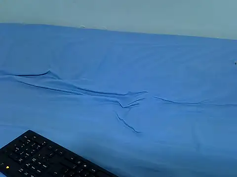 Snapshot of drowllie chatting on 02-06-26, 03:44 drowllie online show from 02-06-26, 03:44