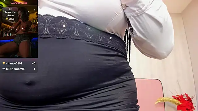 Snapshot of ShairaCoxx chatting on 02-19-25, 03:49 ShairaCoxx online show from 02-19-25, 03:49