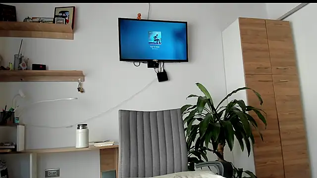 Snapshot of manucute_23_ chatting on 06-19-26, 03:38 manucute 23 online show from 06-19-26, 03:38